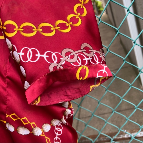 Red Chain-Link Printed 2-pc Short Set M - Picture 14 of 16